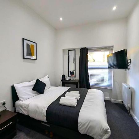 Oyo Firs Lodge London Heathrow Hounslow Buitenkant foto