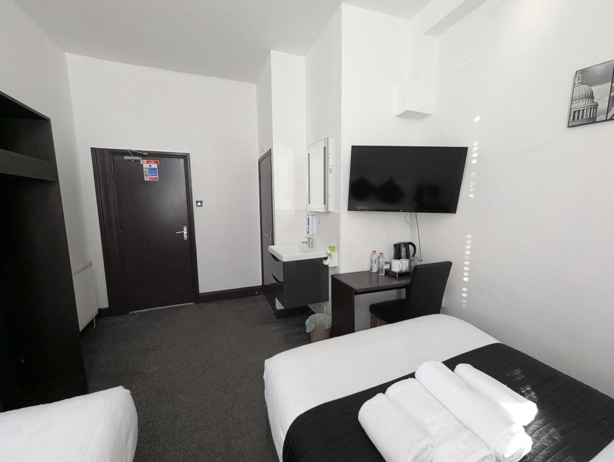 Oyo Firs Lodge London Heathrow Hounslow Buitenkant foto