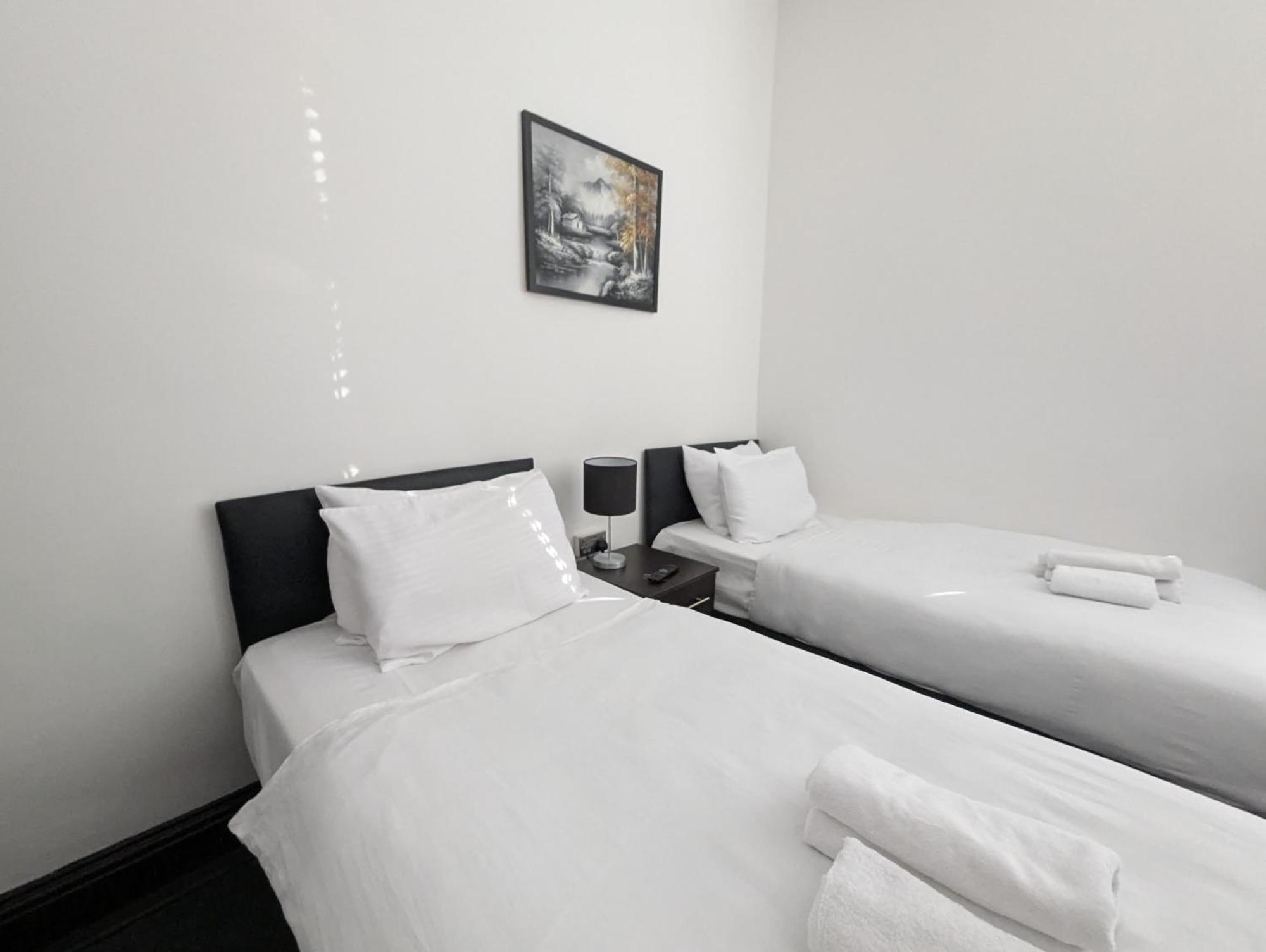 Oyo Firs Lodge London Heathrow Hounslow Buitenkant foto