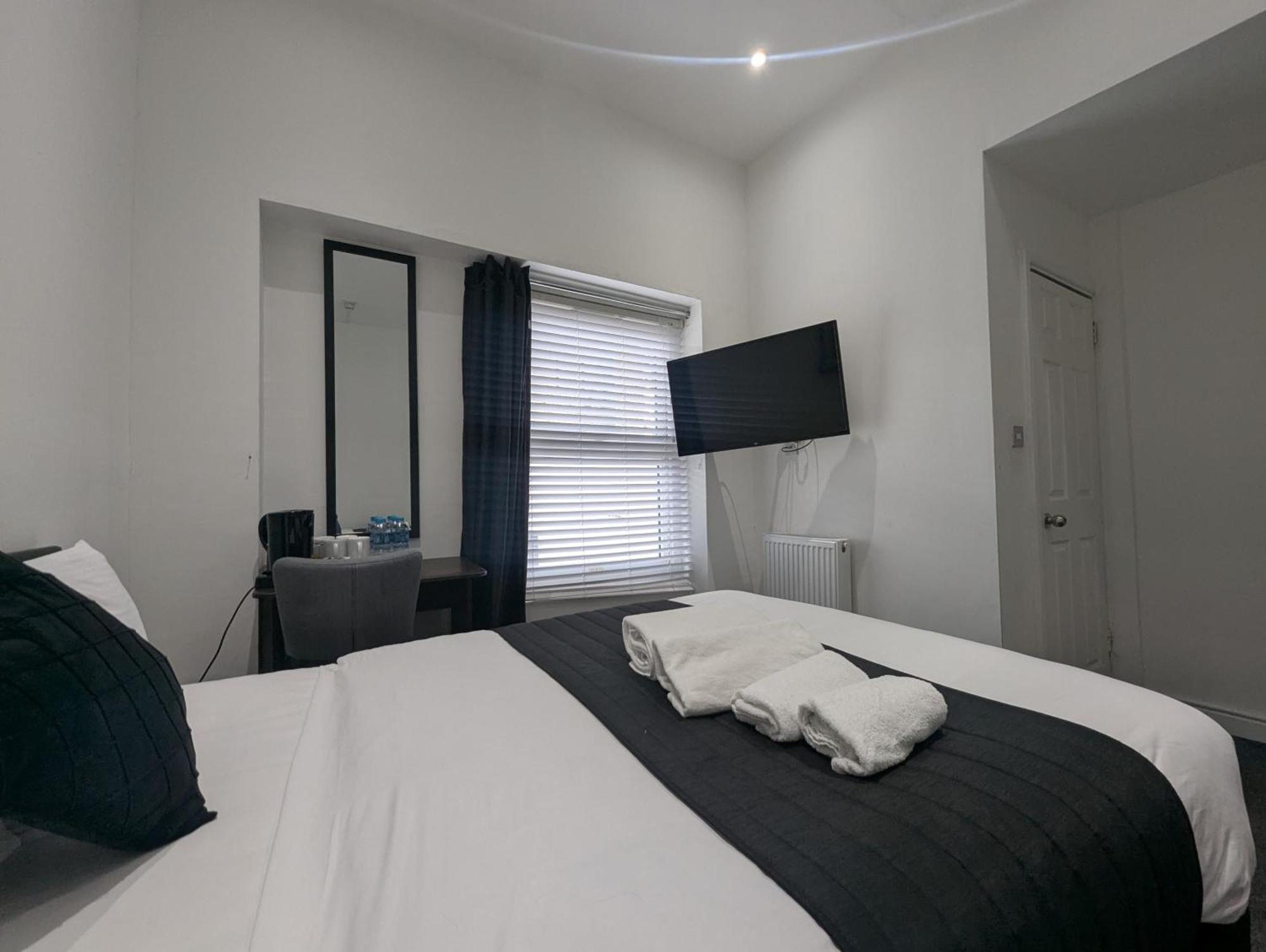 Oyo Firs Lodge London Heathrow Hounslow Buitenkant foto