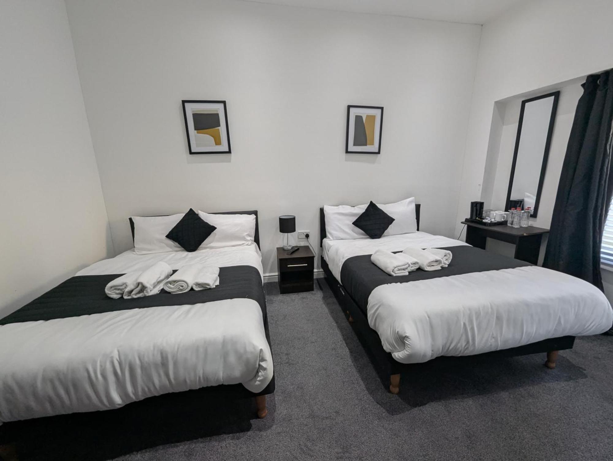 Oyo Firs Lodge London Heathrow Hounslow Buitenkant foto