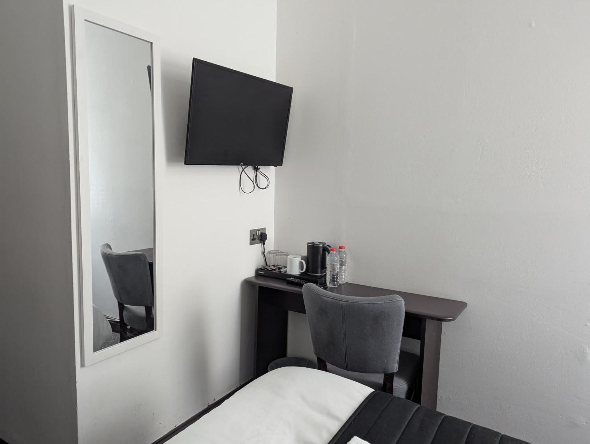 Oyo Firs Lodge London Heathrow Hounslow Buitenkant foto